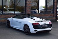 USED 2011 11 AUDI R8 5.2 FSI V10 Spyder 2dr Petrol Manual quattro Euro 4 (525 ps) MANUAL / CARBON INLAYS / FSH