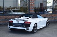 USED 2011 11 AUDI R8 5.2 FSI V10 Spyder 2dr Petrol Manual quattro Euro 4 (525 ps) MANUAL / CARBON INLAYS / FSH