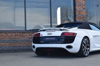 USED 2011 11 AUDI R8 5.2 FSI V10 Spyder 2dr Petrol Manual quattro Euro 4 (525 ps) MANUAL / CARBON INLAYS / FSH