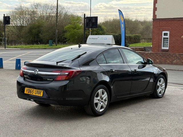 2015 VAUXHALL INSIGNIA 1.6 CDTi ecoFLEX Design Nav Hatchback 5dr Diesel Manual Euro 6 (s/s) (136 ps) - Photo 4