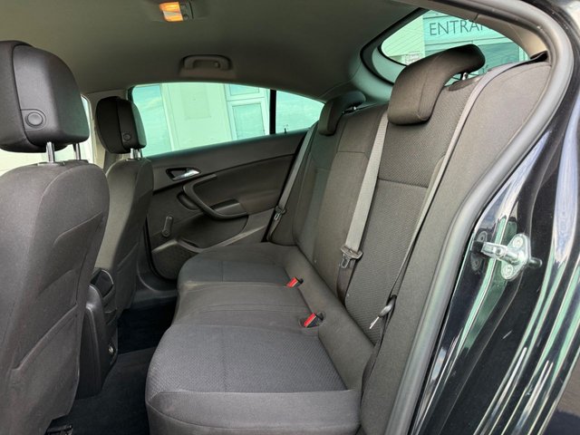 2015 VAUXHALL INSIGNIA 1.6 CDTi ecoFLEX Design Nav Hatchback 5dr Diesel Manual Euro 6 (s/s) (136 ps) - Photo 12