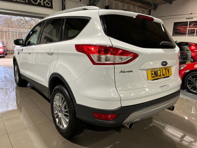 2013 FORD KUGA - Photo 5