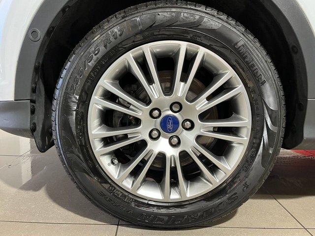 2013 FORD KUGA - Photo 12