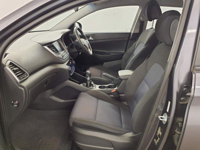 2017 HYUNDAI TUCSON - Photo 9