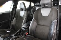 USED 2015 65 VOLVO V40 2.0 D2 R-Design Hatchback 5dr Diesel Manual Euro 6 (s/s) (120 ps) 