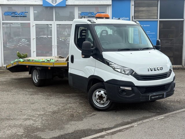 View our IVECO DAILY