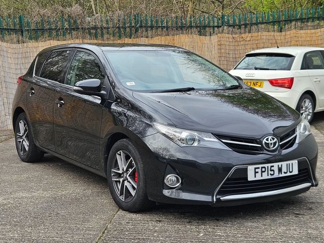 2015 TOYOTA AURIS - Photo 3