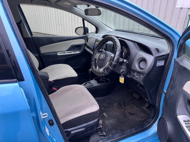 2015 TOYOTA YARIS - Photo 12