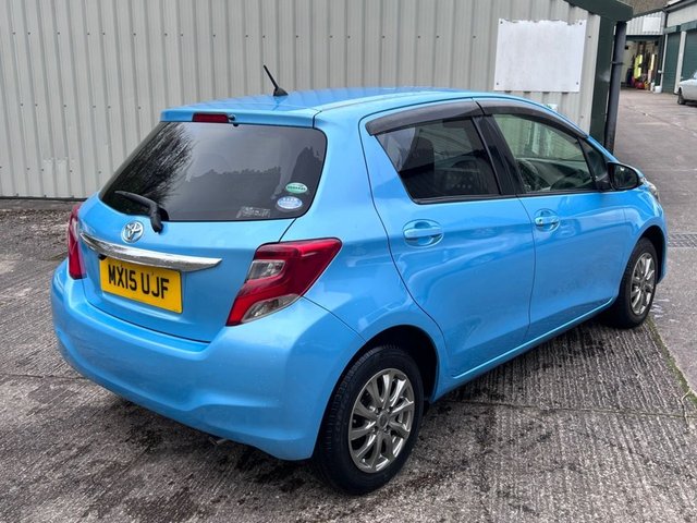 2015 TOYOTA YARIS - Photo 6