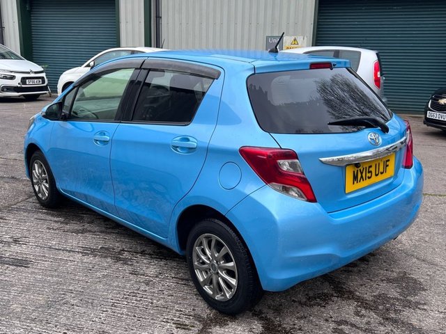 2015 TOYOTA YARIS - Photo 5