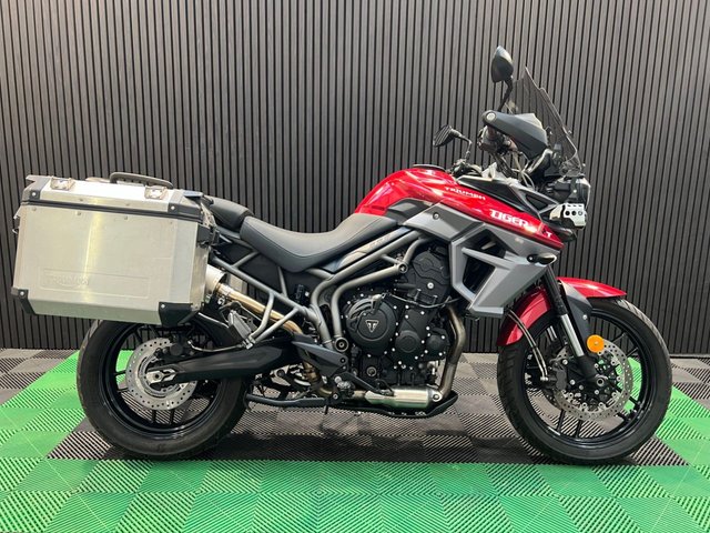 View our TRIUMPH TIGER 800