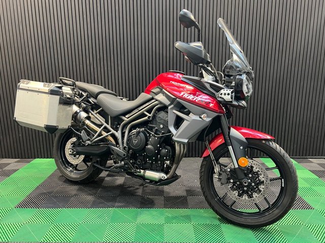 View our TRIUMPH TIGER 800