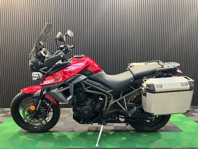 View our TRIUMPH TIGER 800
