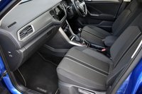 USED 2020 70 VOLKSWAGEN T-ROC 1.5TSi SE 5 DOOR 6-SPEED 148 BHP (EURO 6) Apple CarPlay / DAB / Park Assist
