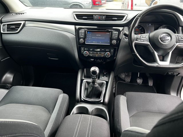 2017 NISSAN QASHQAI - Photo 6