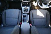 USED 2023 23 HYUNDAI KONA 1.0 T-GDi MHEV SE Connect SUV 5dr Petrol Hybrid Manual Euro 6 (s/s) (120 ps) ABYSS BLACK PAINTWORK + APPLE CARPLAY + ANDROID AUTO