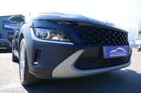 USED 2023 23 HYUNDAI KONA 1.0 T-GDi MHEV SE Connect SUV 5dr Petrol Hybrid Manual Euro 6 (s/s) (120 ps) ABYSS BLACK PAINTWORK + APPLE CARPLAY + ANDROID AUTO