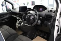 USED 2022 J PEUGEOT PARTNER 1.5 BlueHDi 1000 Professional Premium Standard Panel Van 5dr Diesel Manual SWB Euro 6 (100 bhp) ***NO VAT***DEALER SERVICE HISTORY***REAR PARKING AID***APPLE CAR PLAY**MIRROR LINK***PLY LINED***DAB RADIO***AIR CON***AUTO LIGHTS***FITTED WITH DOG CAGES PUT CAN BE REMOVED***SINGLE SIDE LOADING DOOR***CRUISE CONTROL***