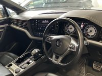 USED 2019 19 VOLKSWAGEN TOUAREG 3.0 TDI V6 R-Line SUV 5dr Diesel Tiptronic 4Motion Euro 6 (s/s) (286 ps) FHTD SEATS+REV CAM+DAB