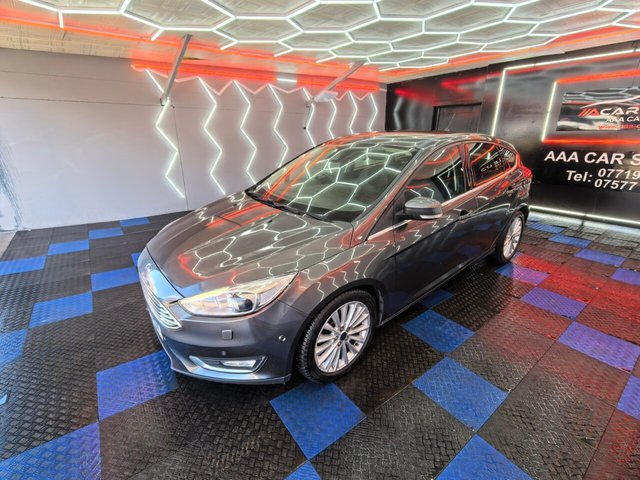 2017 FORD FOCUS - Photo 6