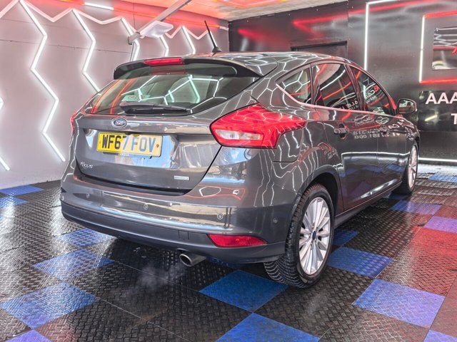 2017 FORD FOCUS - Photo 8