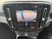 USED 2020 70 VOLVO XC40 2.0 B4 MHEV R-Design SUV 5dr Petrol Hybrid Auto AWD Euro 6 (s/s) (197 ps) Parking camera Heated seats Sat nav