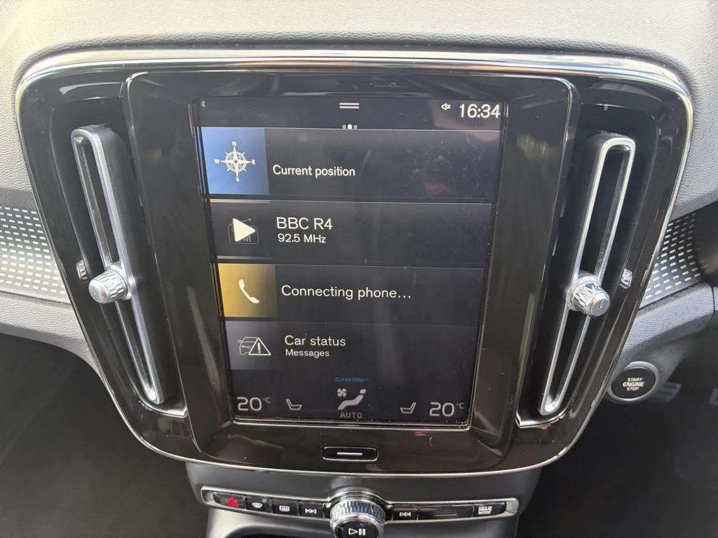 2020 Volvo XC40 — image 11