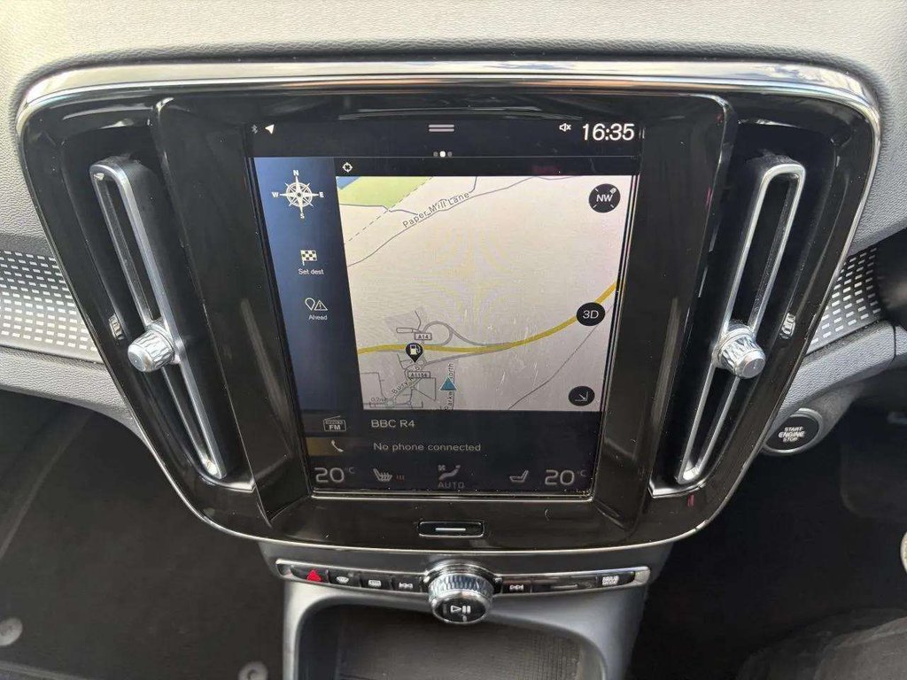 2020 Volvo XC40 — image 14