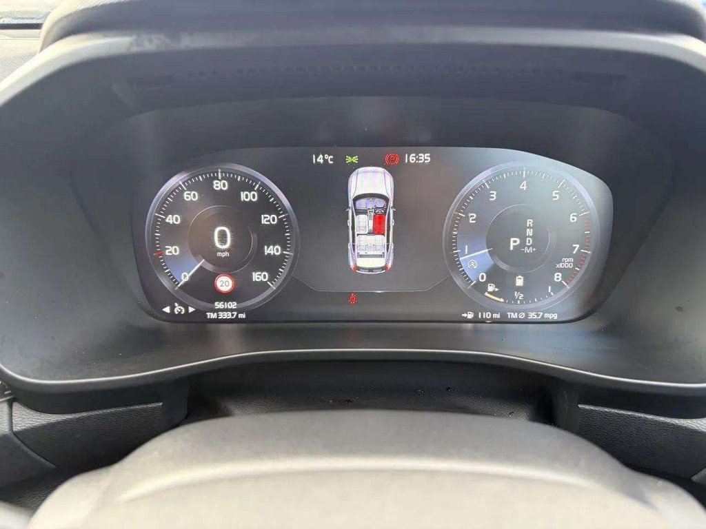 2020 Volvo XC40 — image 18