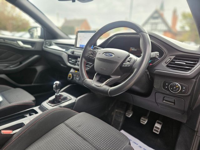 View our FORD FOCUS