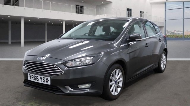 2016 FORD FOCUS - Photo 2