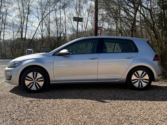 2019 VOLKSWAGEN E-GOLF - Photo 2