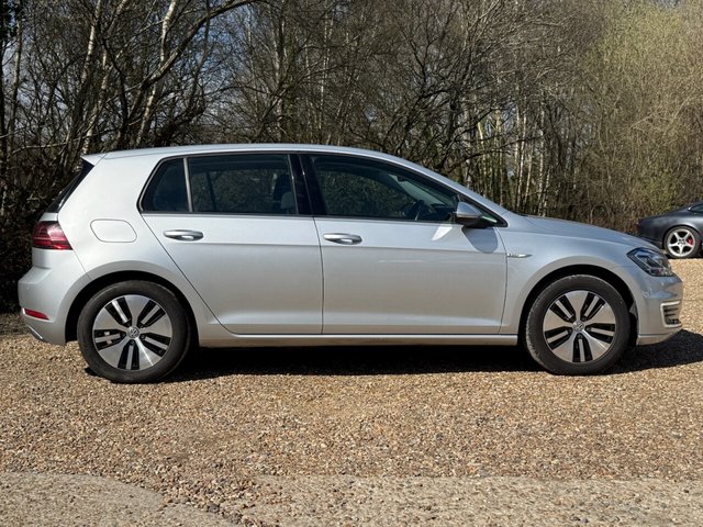 2019 VOLKSWAGEN E-GOLF - Photo 6