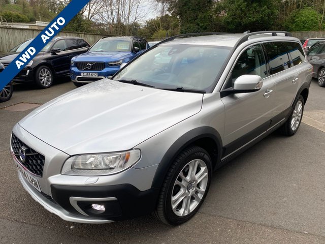 View our VOLVO XC70