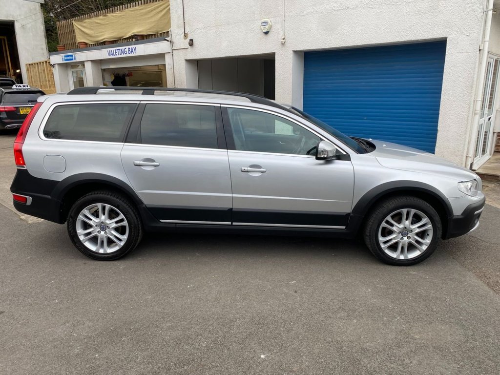 USED 2014 64 VOLVO XC70 2.4 D5 SE Lux Estate 5dr Diesel Geartronic AWD Euro 5 (215 ps) DAB SAT NAV WINTER PACK