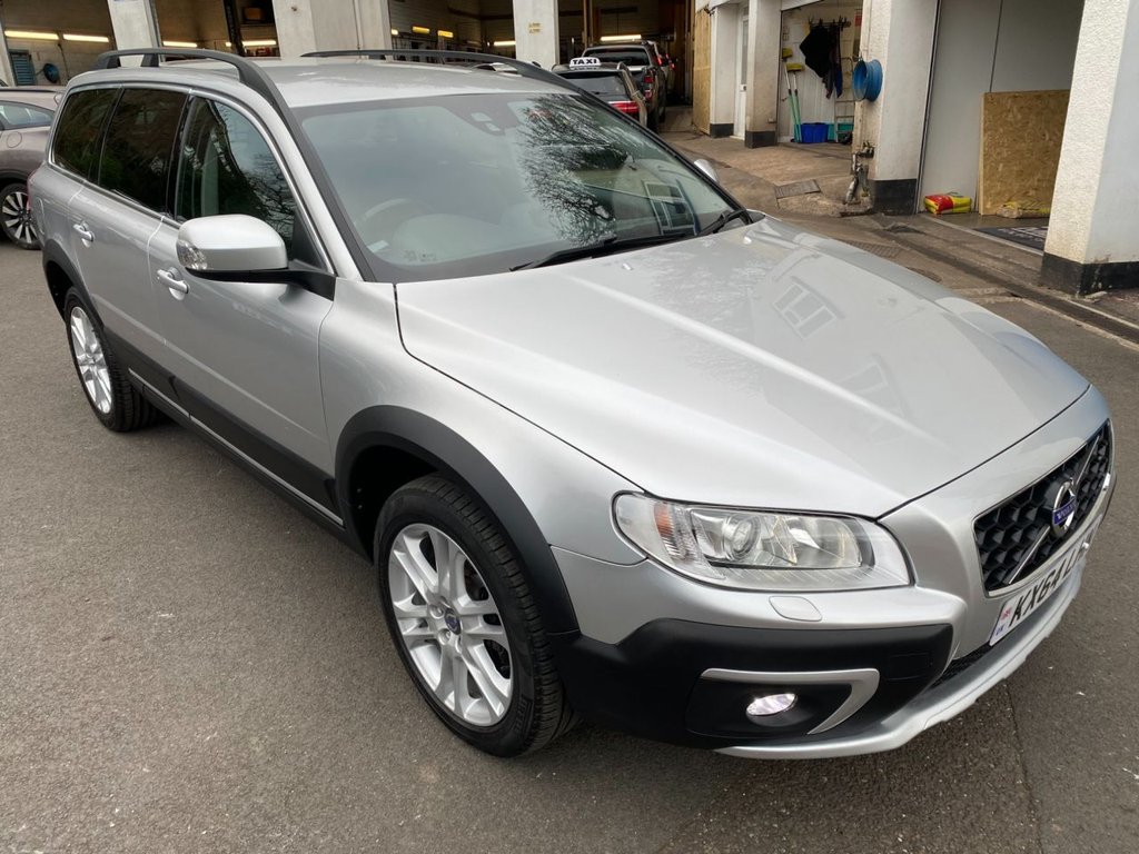 USED 2014 64 VOLVO XC70 2.4 D5 SE Lux Estate 5dr Diesel Geartronic AWD Euro 5 (215 ps) DAB SAT NAV WINTER PACK