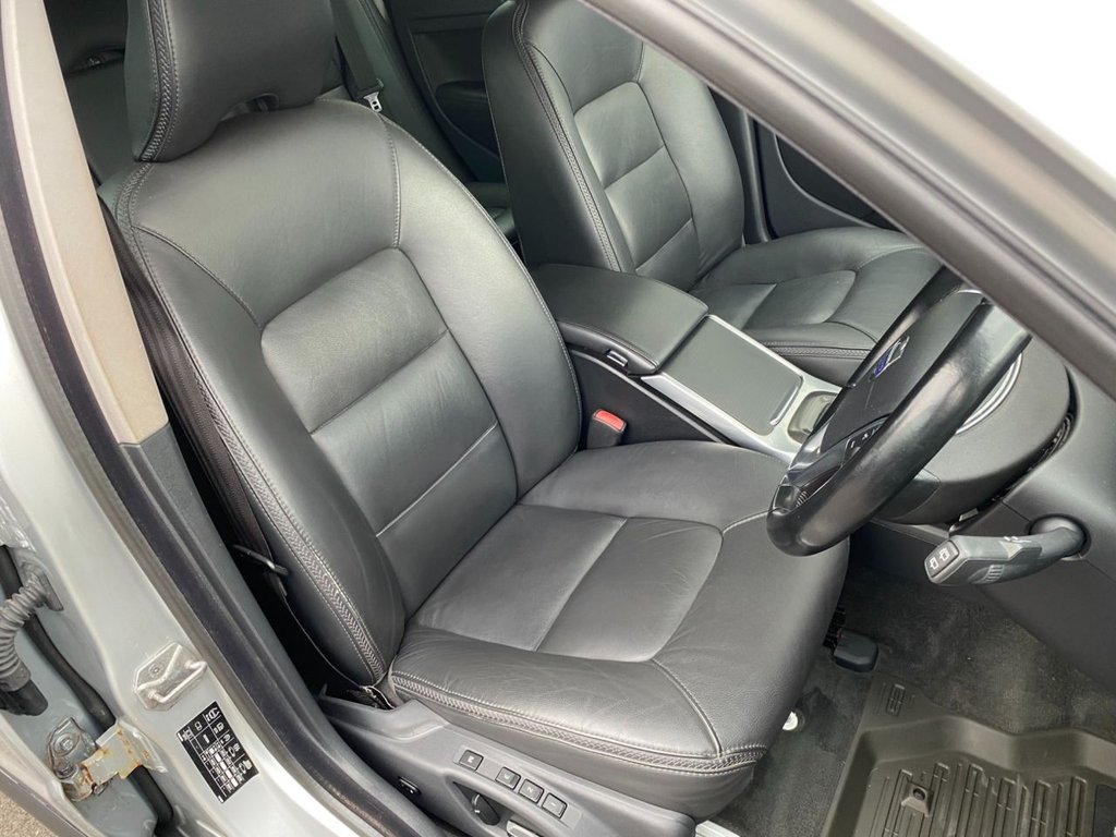 USED 2014 64 VOLVO XC70 2.4 D5 SE Lux Estate 5dr Diesel Geartronic AWD Euro 5 (215 ps) DAB SAT NAV WINTER PACK