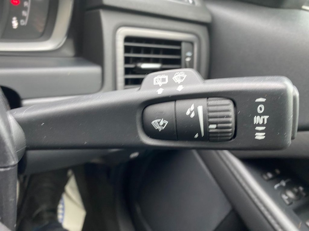 USED 2014 64 VOLVO XC70 2.4 D5 SE Lux Estate 5dr Diesel Geartronic AWD Euro 5 (215 ps) DAB SAT NAV WINTER PACK