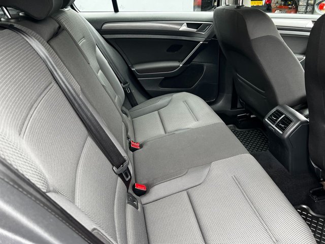 2018 VOLKSWAGEN GOLF - Photo 5