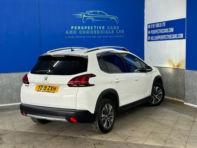 2019 PEUGEOT 2008 - Photo 3
