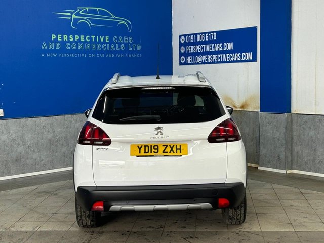 2019 PEUGEOT 2008 - Photo 4