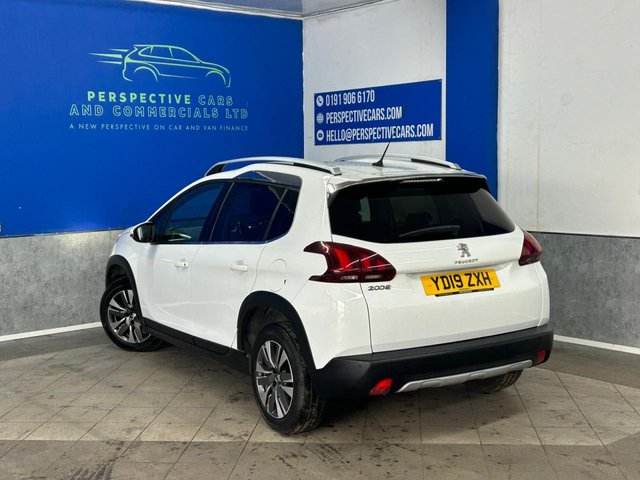 2019 PEUGEOT 2008 - Photo 5