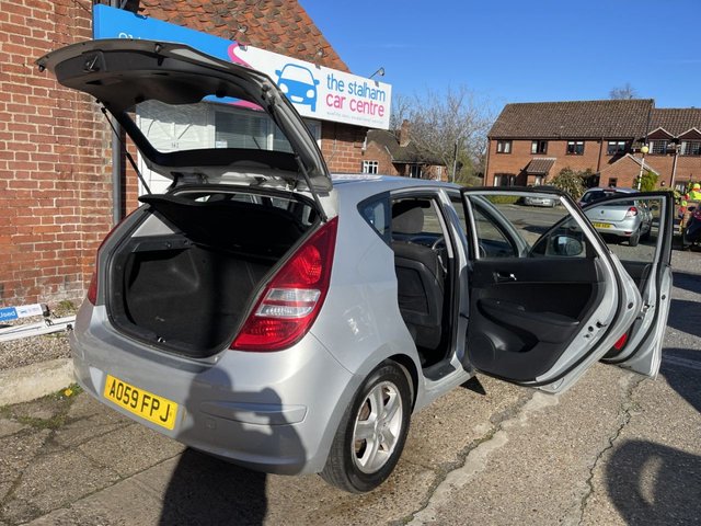 2009 HYUNDAI I30 - Photo 9