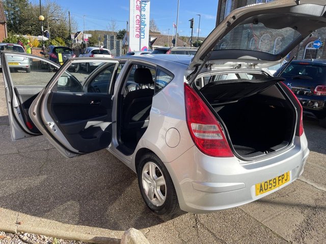 2009 HYUNDAI I30 - Photo 11