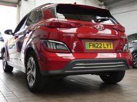 USED 2022 22 HYUNDAI KONA 64kWh Premium SUV 5dr Electric Auto (10.5kW Charger) (204 ps) SAT NAV HEATED SEATS REAR VIEW CAMERA CRUISE CONTROL PARKING SENSORS 1 OWNER EXCELLENT SERVICE HISTORY WARRANTY