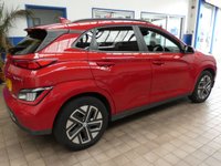 USED 2022 22 HYUNDAI KONA 64kWh Premium SUV 5dr Electric Auto (10.5kW Charger) (204 ps) SAT NAV HEATED SEATS REAR VIEW CAMERA CRUISE CONTROL PARKING SENSORS 1 OWNER EXCELLENT SERVICE HISTORY WARRANTY