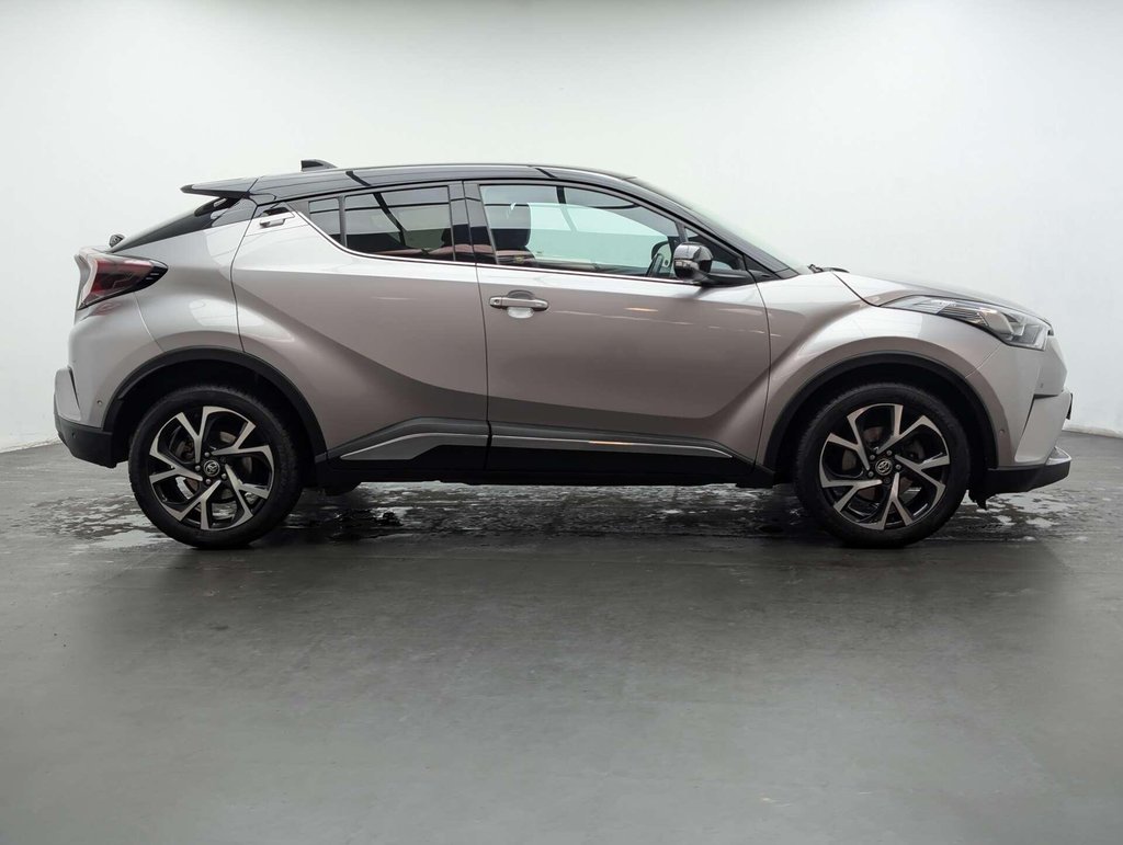 Used 2017 17 TOYOTA C-HR 1.2 C-HR-Dynamic CVT 5dr CLICK & COLLECT/ HOME DELIVERY