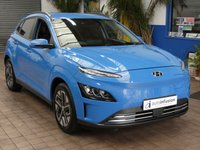 USED 2022 22 HYUNDAI KONA 64kWh Premium SUV 5dr Electric Auto (10.5kW Charger) (204 ps) SAT NAV CARPLAY HEATED SEATS HEATED STEERING WHEEL REAR VIEW CAMERA CRUISE CONTROL PARKING SENSORS 1 OWNER EXCELLENT SERVICE HISTORY WARRANTY
