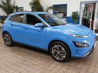 USED 2022 22 HYUNDAI KONA 64kWh Premium SUV 5dr Electric Auto (10.5kW Charger) (204 ps) SAT NAV CARPLAY HEATED SEATS HEATED STEERING WHEEL REAR VIEW CAMERA CRUISE CONTROL PARKING SENSORS 1 OWNER EXCELLENT SERVICE HISTORY WARRANTY