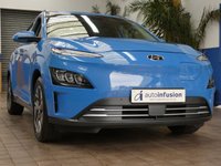 USED 2022 22 HYUNDAI KONA 64kWh Premium SUV 5dr Electric Auto (10.5kW Charger) (204 ps) SAT NAV CARPLAY HEATED SEATS HEATED STEERING WHEEL REAR VIEW CAMERA CRUISE CONTROL PARKING SENSORS 1 OWNER EXCELLENT SERVICE HISTORY WARRANTY
